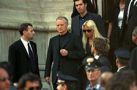 donatella versace gianni tribute|gianni versace funeral.